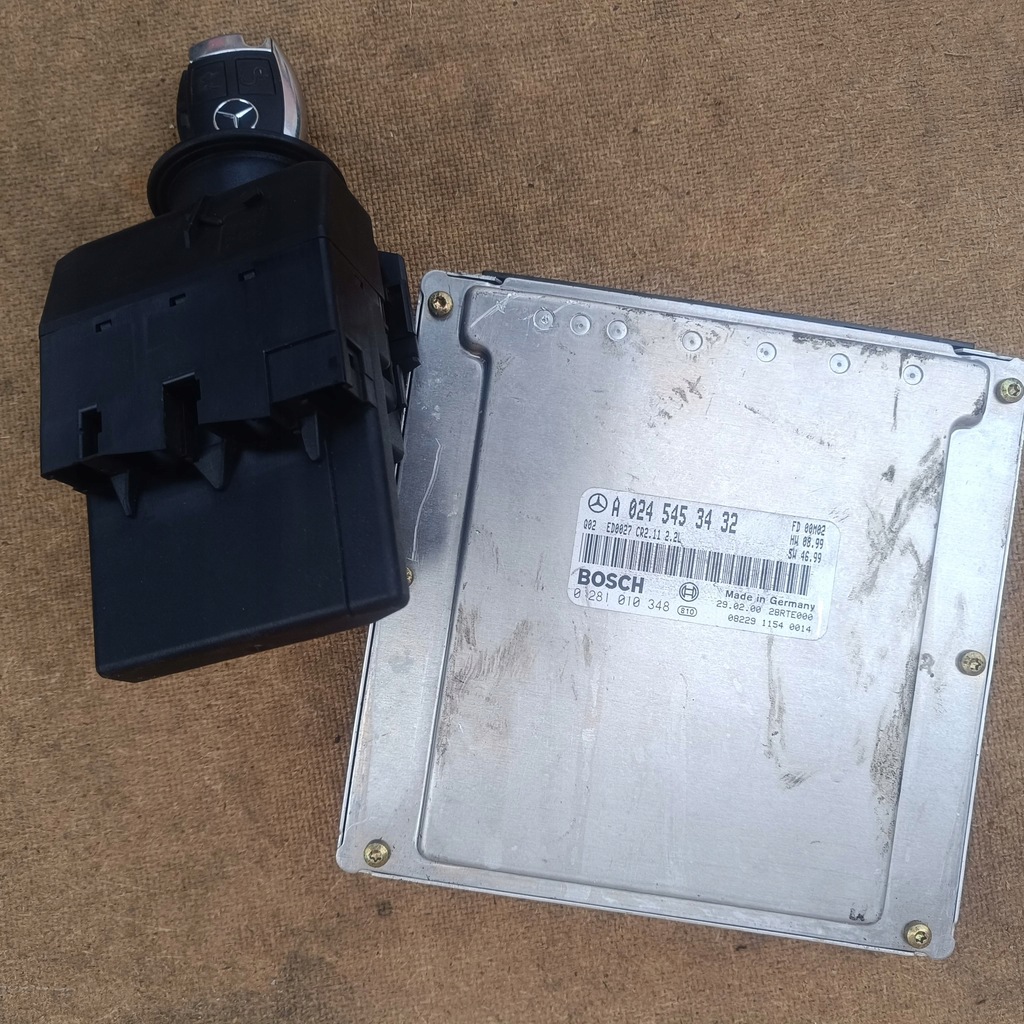 фото №1, Mercedes w203 бортовой компьютер a0245453432