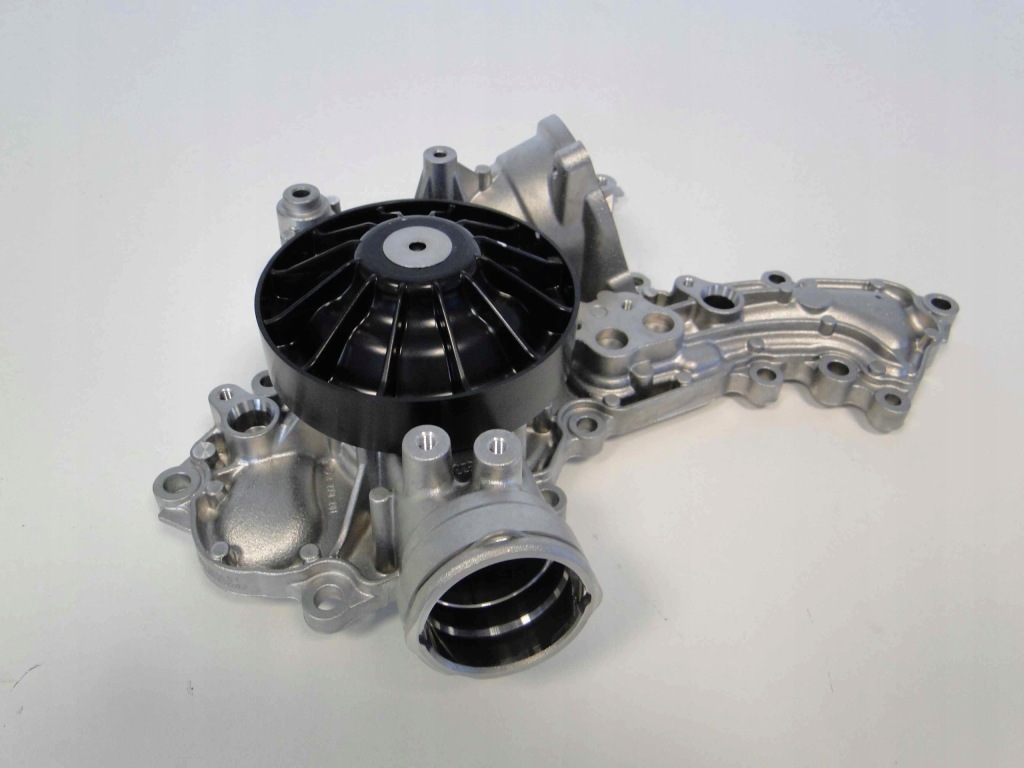 фото №9, Mercedes s klasa w222 222 насос воды m157 63 amg