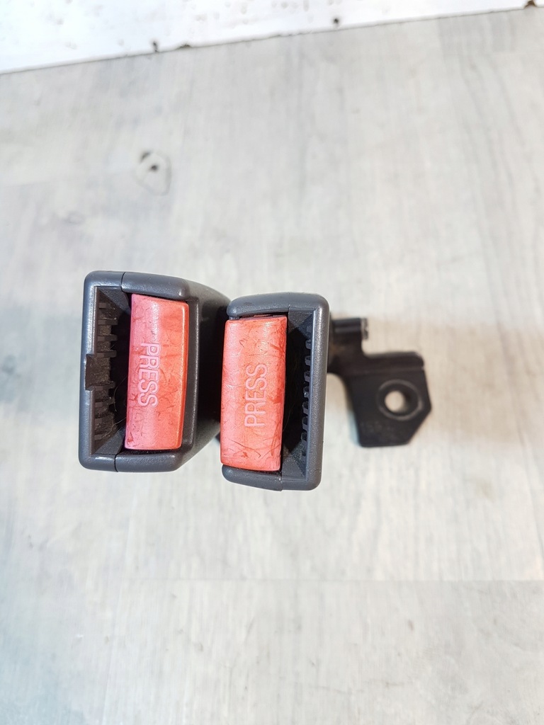 фото №10, Кліпса замок поперечина задня сидіння volvo v40 s40