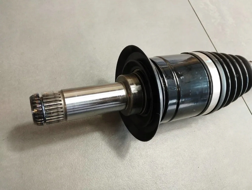 фото №4, Bmw x1 f48 привідний вал задня 7646867