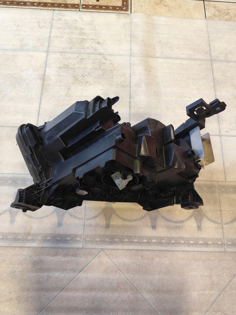 Фара правый  opel mokka b nr оригинал 9847939580 Цена