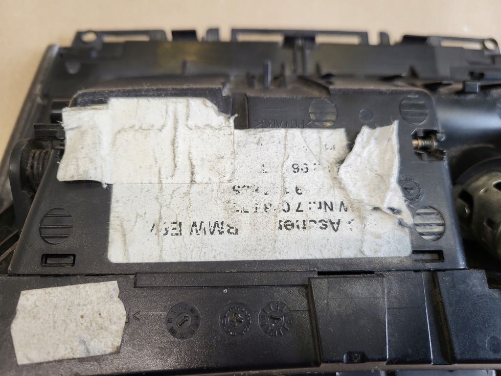 фото №13, Попільничка бардачок консолі панелі перед dekor тунель bmw 1 e81 e82 e88 оригінальний номер