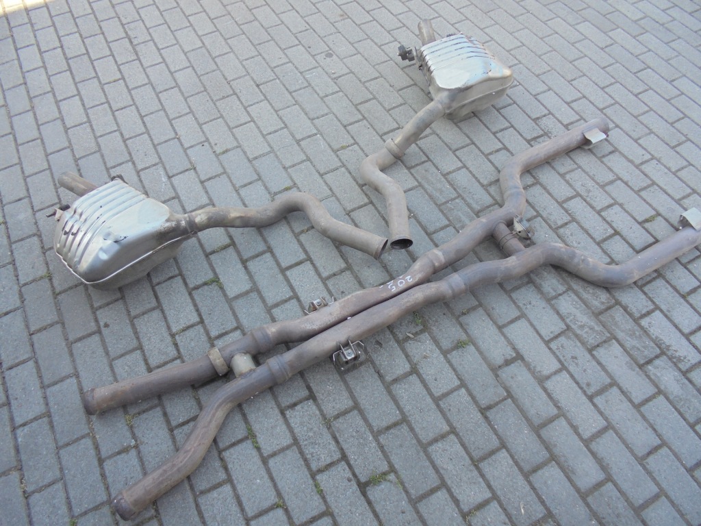 Mercedes c klasa w 205 универсал 6,3 amg гаситель kompletny выхлоп Недорого