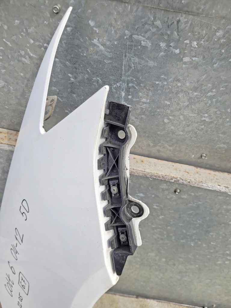 фото №11, Крыло передний левый / правый перед mitsubishi colt 5d 2004-12