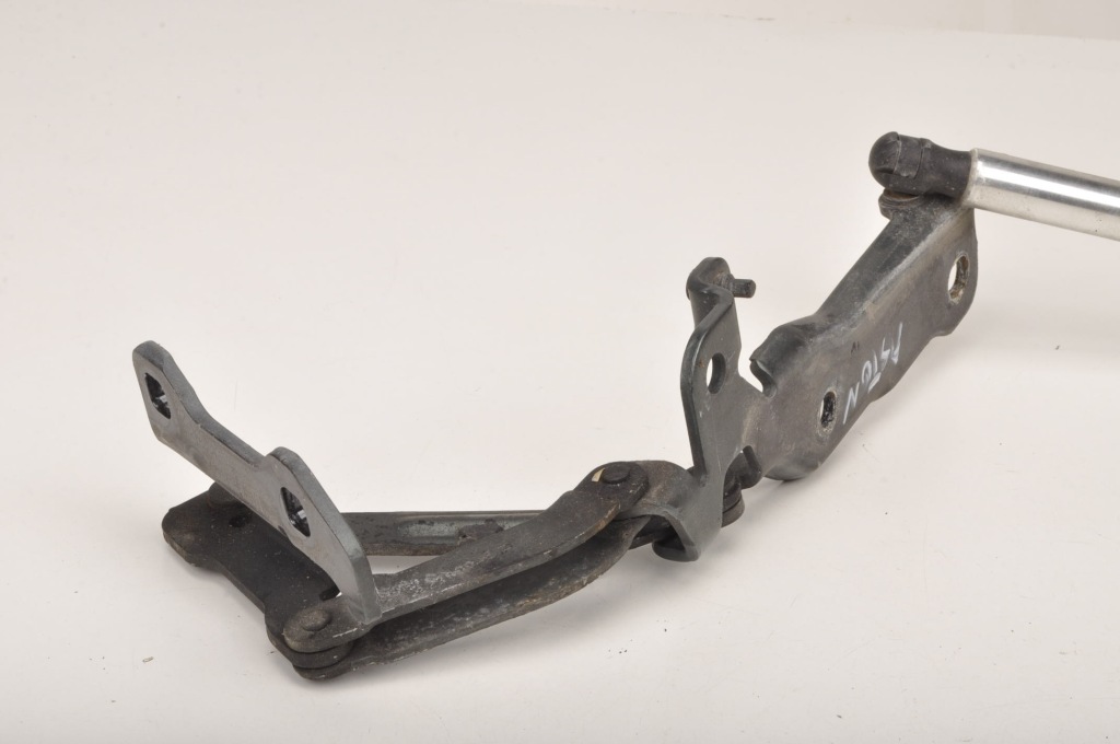 фото №2, Aston martin db9 петля капот левый 223yra4e