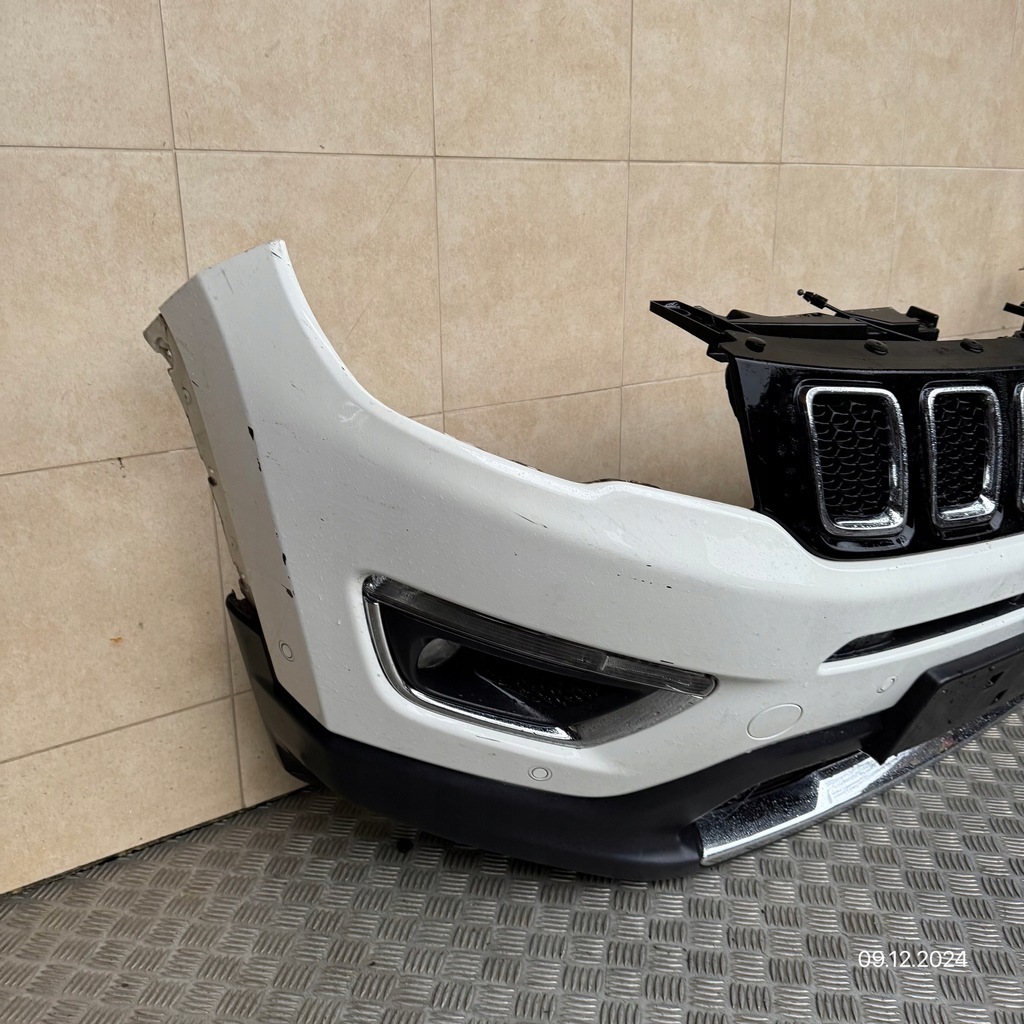 фото №2, Бампер передний kompletny jeep compass ii 2017 rok 6 pdc