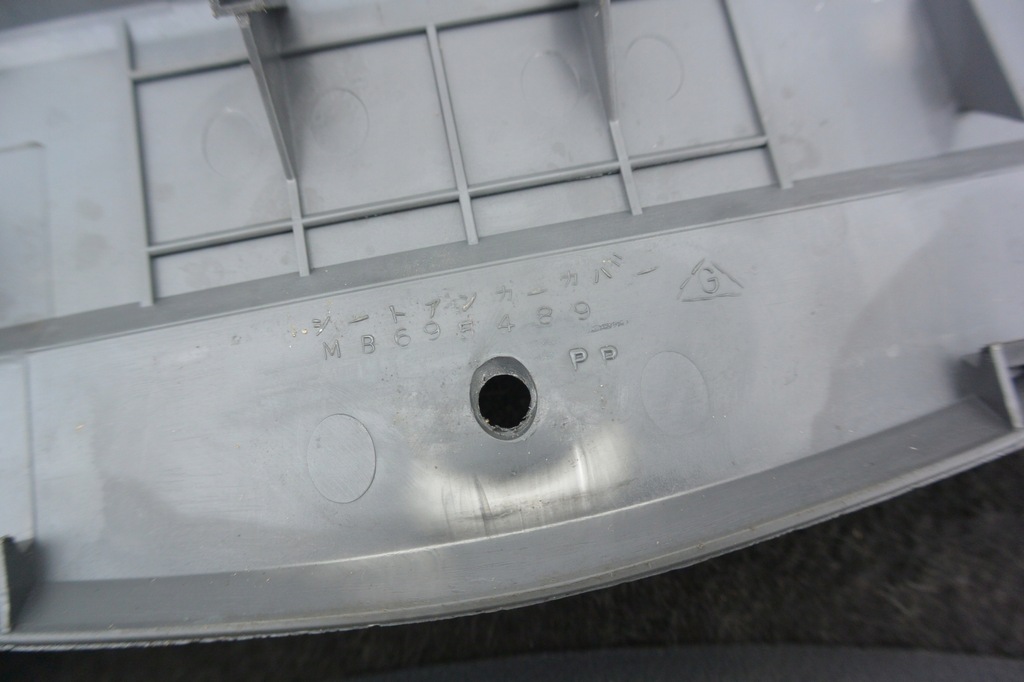 фото №8, Сиденья 3 ряд кожа mitsubishi pajero ii long kpl