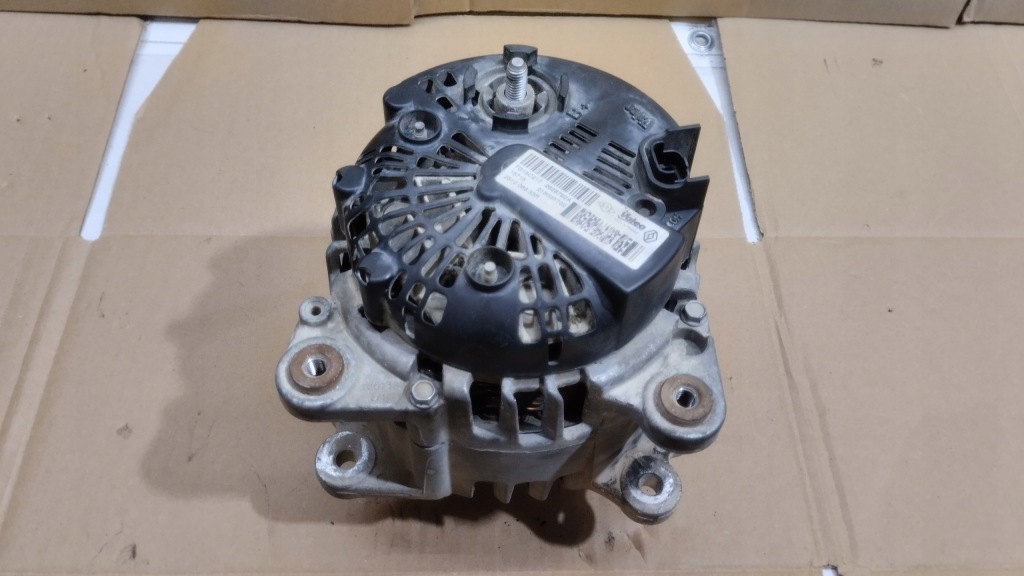 Генератор двигателя renault nissan dacia 231006833r в Украине