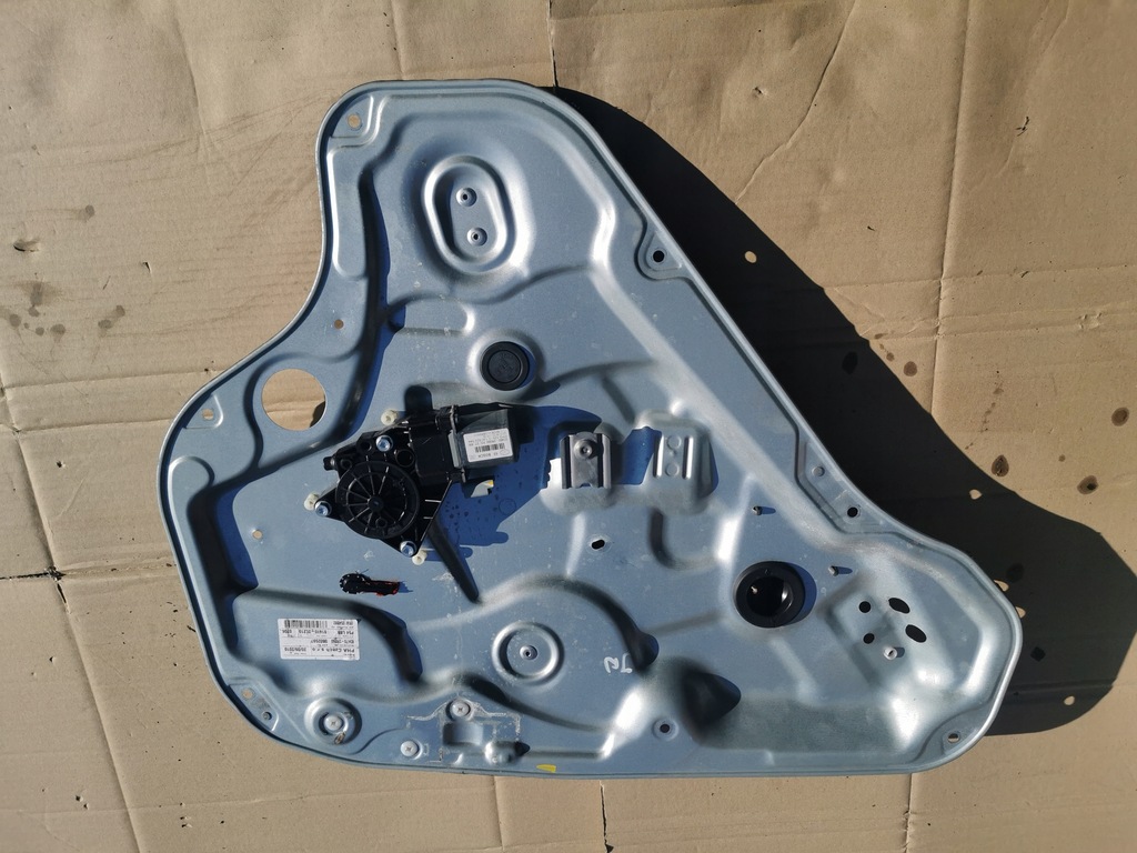 фото №1, Hyundai i30 i kombi механизм стекло левый задняя