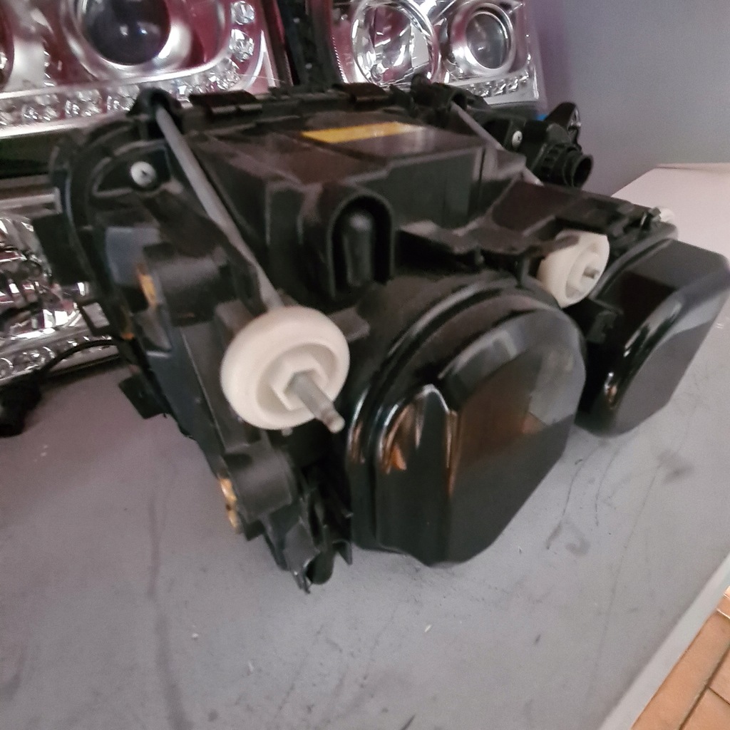 фото №8, Лампа фара mercedes actros mp 3 ксенон ліва