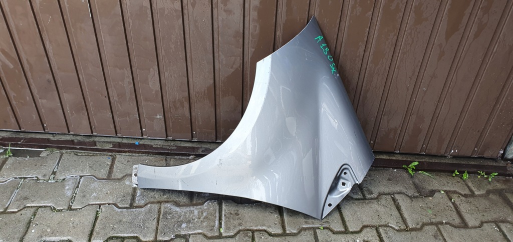 Купити Mercedes a169 a klasa крило ліве перед