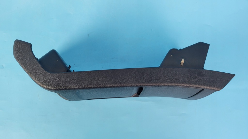 фото №12, Mercedes x247 glb 200 23r бардачок тунель задня port usb a2478207702