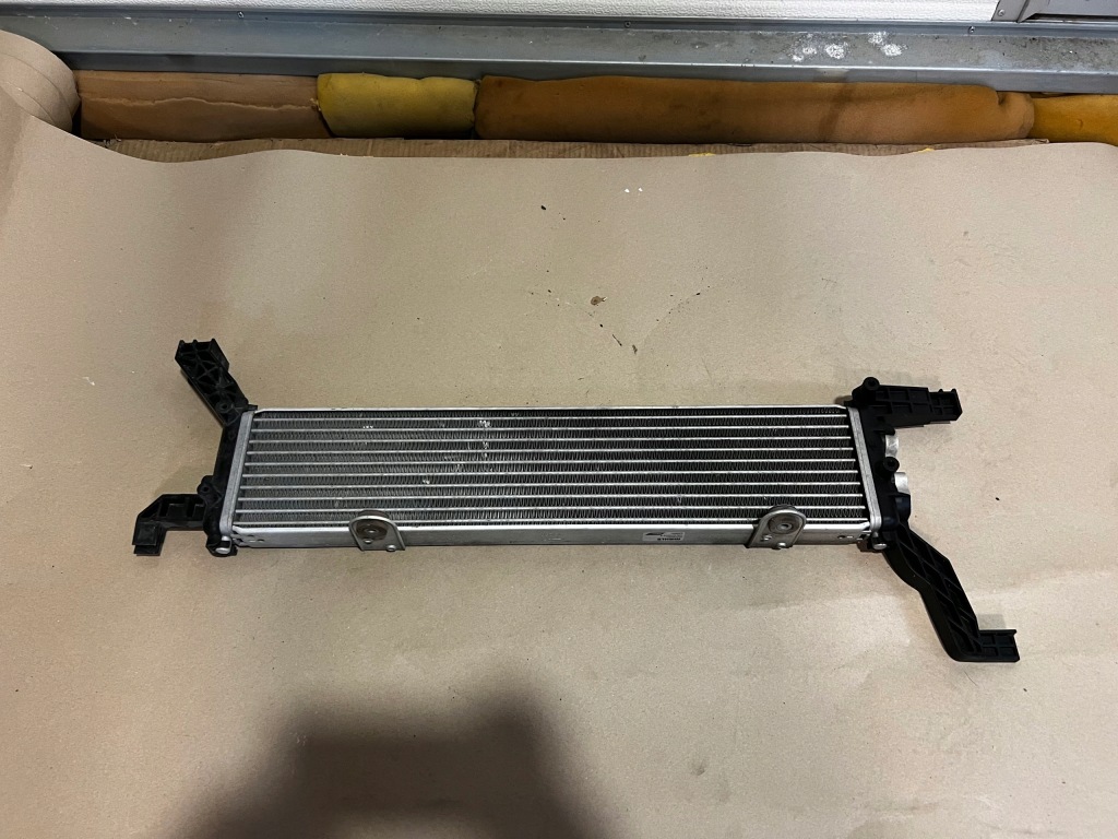 фото №1, Maserati levante 2021 радиатор масла