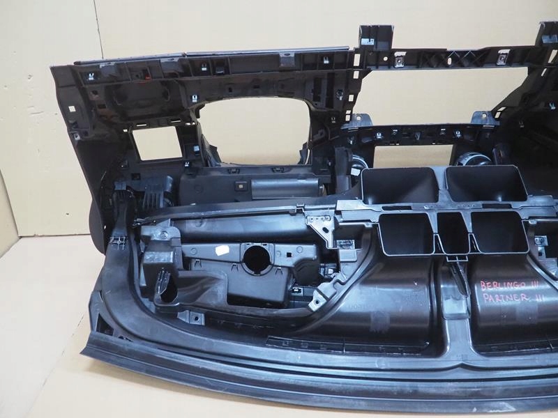 фото №13, Панель приладів консоль citroen berlingo iii peugeot partner iii