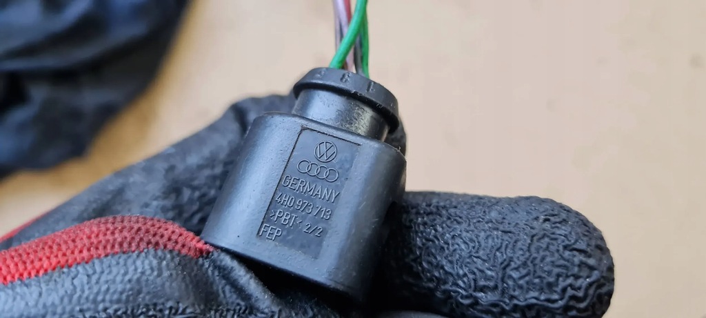фото №6, Sq5 8r q5 lift штекер колодка соединитель 4h0973713 6pin s4 b8 a4 a6 c7
