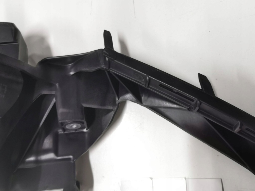 фото №11, Кронштейн, кронштейн, направляющая лампы, фара audi q5 правый 139.