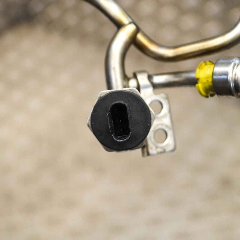 фото №9, Bmw 7 f01 f02 f03 f04 2011 шланг топлива