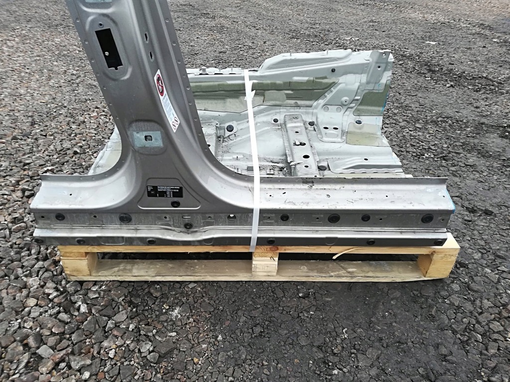 фото №5, Bmw f10 f11 блок двигуна поріг правий середній a72