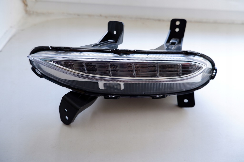 фото №1, Hyundai i30 протитуманна фара правий led 92208s0000