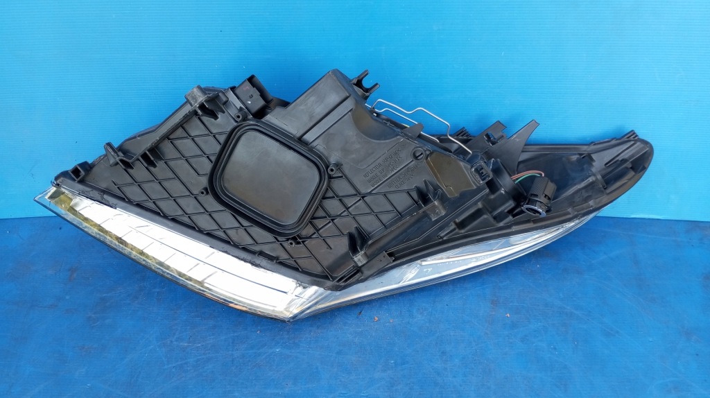 Лампа правый перед eu 130702310900 renault megane iii 3 в Украине