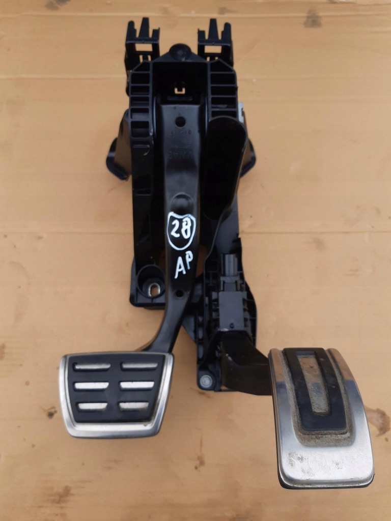 Педаль тормоза газа 5q1723058bj vw golf vii audi Недорого