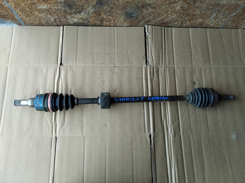 фото №1, Приводной вал правая toyota yaris i 1,0b 16v