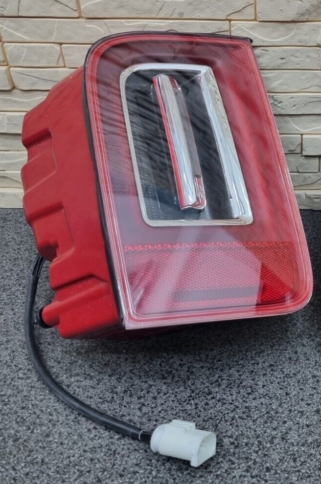 фото №1, Rolls royce cullinan лампа задня задня ліва eu 7447045