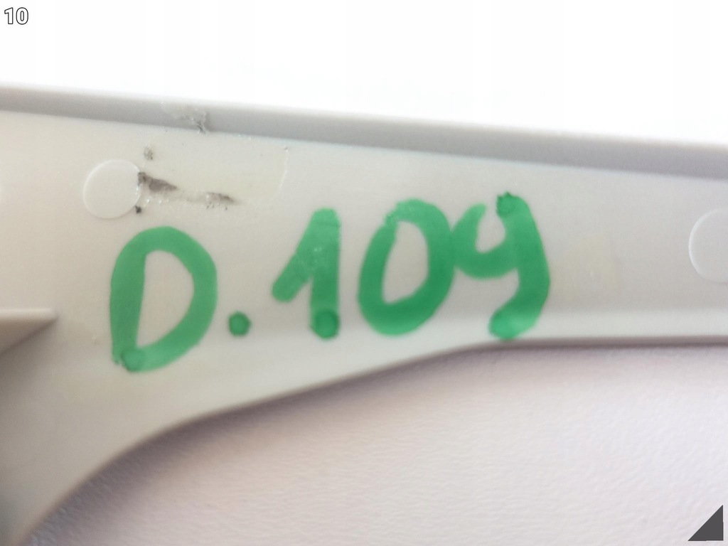 фото №11, Audi a8 s8 4h0 4h4 d4 lift 09-17 направляющая шторка левая задняя седан long