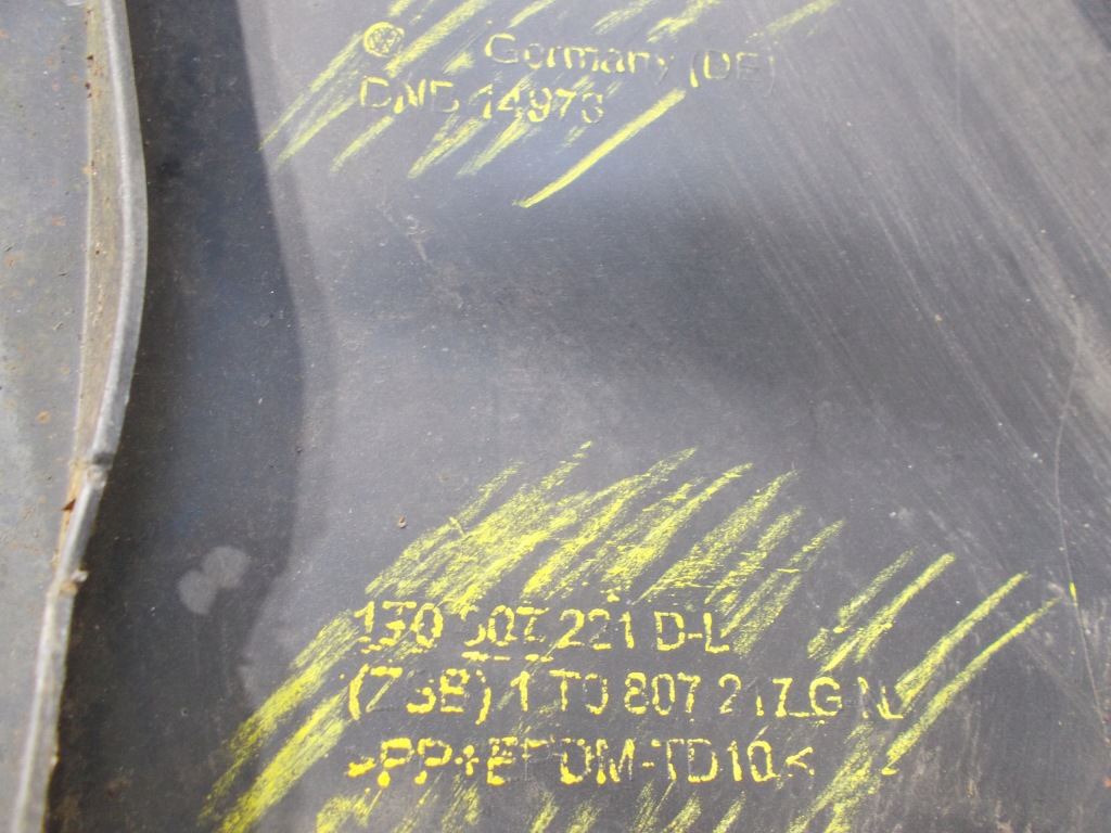 Vw touran рестайлінг  06-10 бампер передній на омивачі 1t0807221d-l в Україні