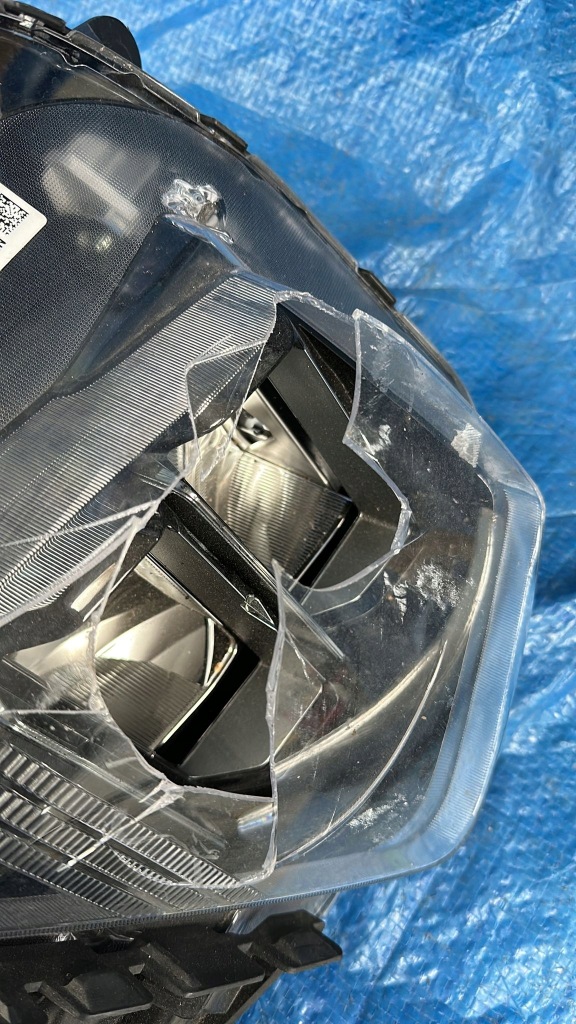 Hyundai tucson 2021- фара правый  передняя перед full led в Украине