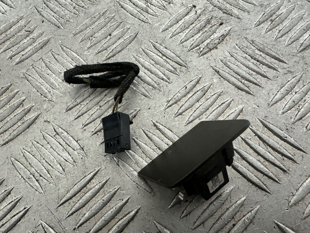 Skoda fabia 3 датчик освітленості штекер 6v0907451 Ціна