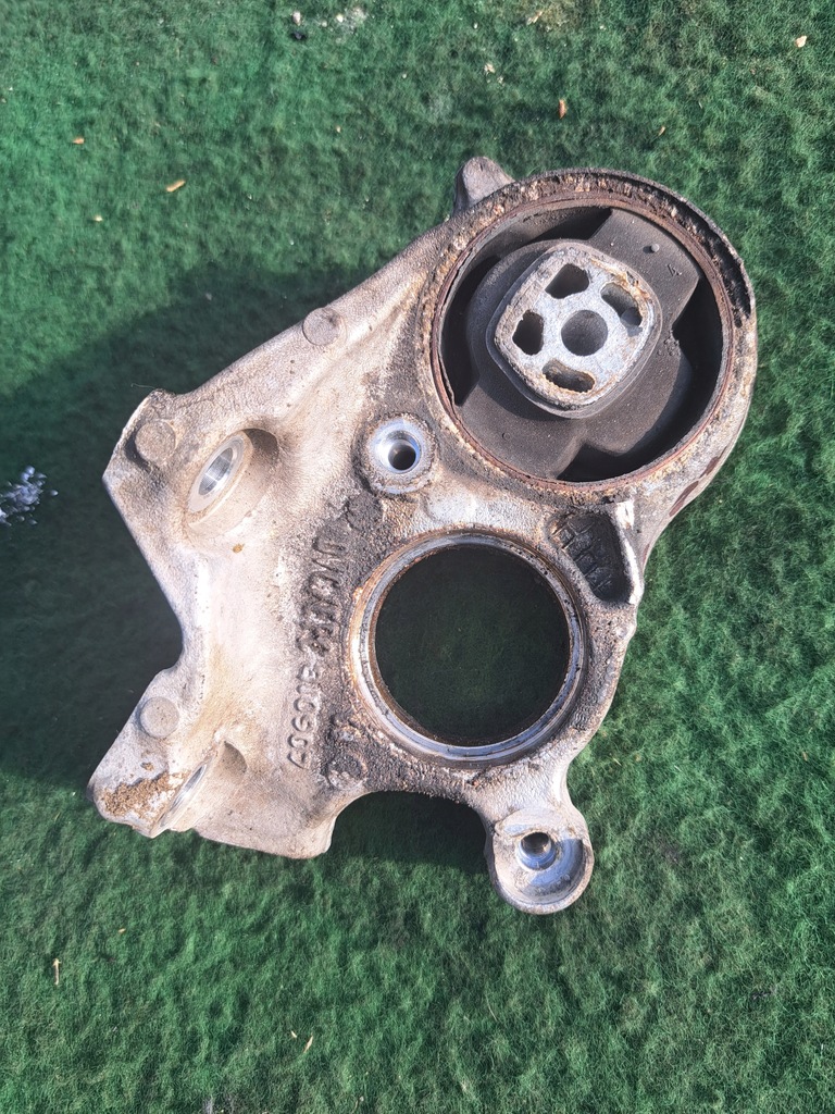 фото №8, Peugeot 308 t7 опора полуось 1.4 1.6 vti подушка коробки thp