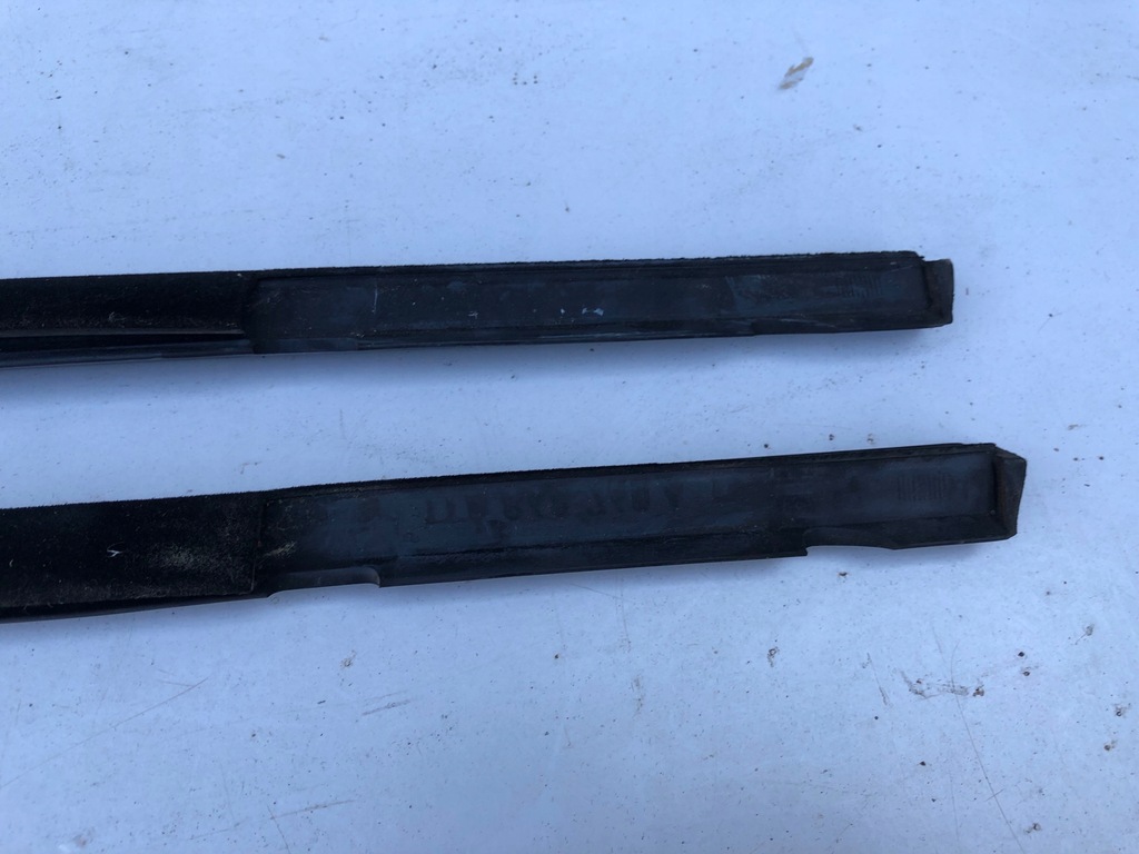 фото №5, Vw touran прокладка молдинг zgraniajca 1t0837477e