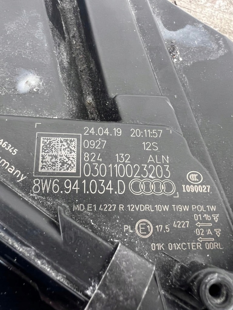 Audi a5 b9 2017-23 рік 8w6941034d фара правий full led Зі Шроту