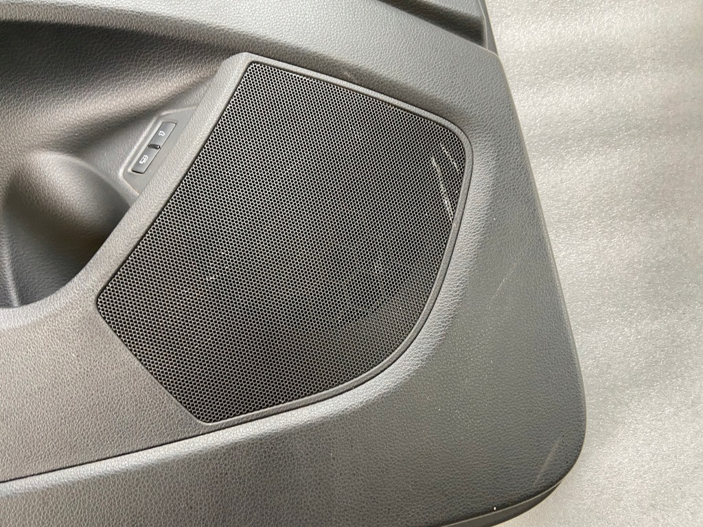 фото №8, Оббивка двері лівий перед q7 4l шкіра 4l1867105a