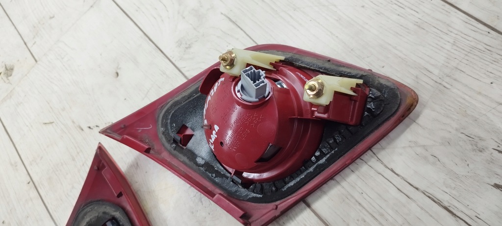 фото №6, Mazda 3 iii bk лампа кришки задня ліва права пара комплект лампи