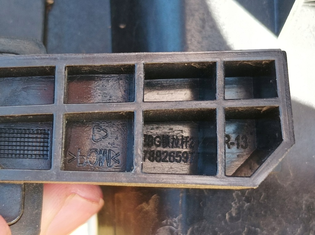 фото №12, Dacia spring решітка радіатора решітка радіатора бампера 62310527r