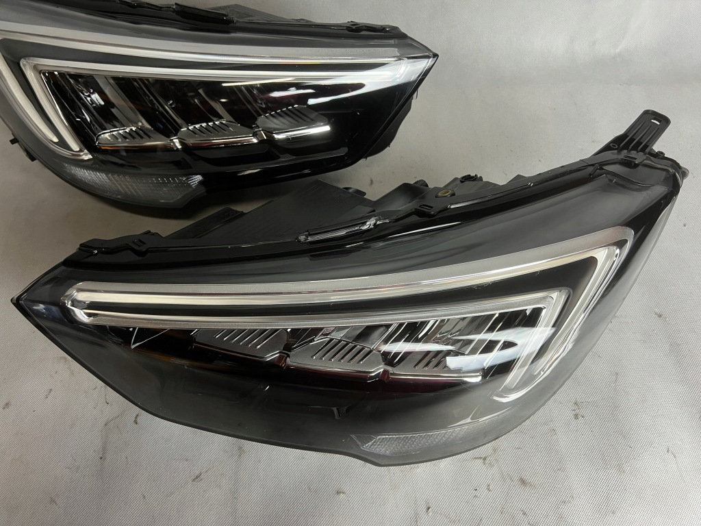 Opel crossland рестайлинг  full led фара левая правый  фара левая правая  демонтаж в Украине