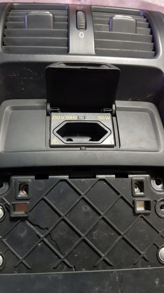 фото №12, Туннель подлокотник преобразователь 230v vw passat b6