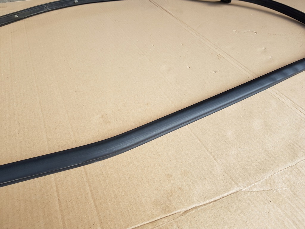 фото №10, Прокладка рамки дверь левый перед / audi a2 99-05 / оригинал / 8z0831721b