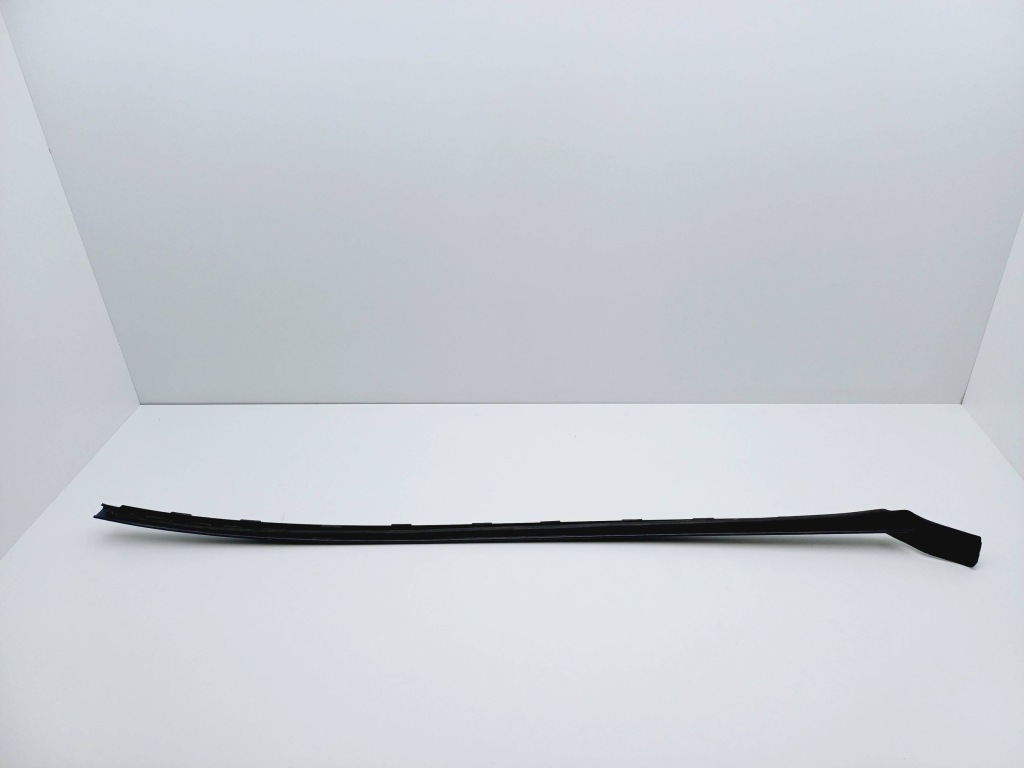 Молдинг стекло лобовое правый перед opel vectra c 000076556 nr266 с Разборки