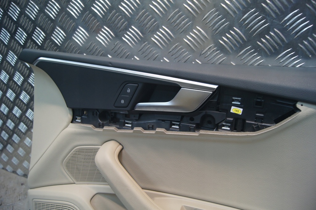 фото №7, Audi a5 8w f5 cabrio usa обшивка двері правий