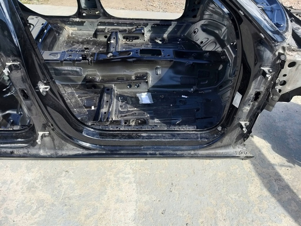 Купити Audi a3 s3 8v 13-19 поріг четвертина ліве стійку  стійки 5 дверей hb