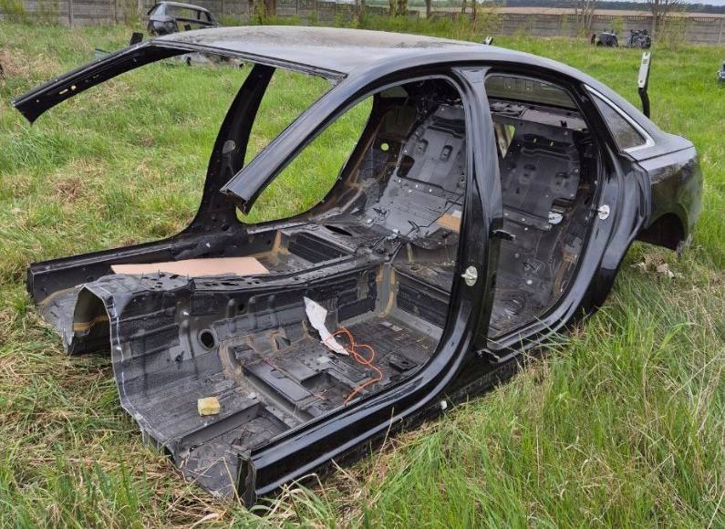 Купить Четверть крыло  ремень задняя левое  правый  audi a8 d5