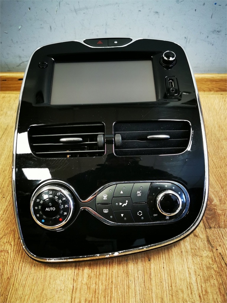 фото №2, Renault clio iv оригинальные радио navi навигация + приборная панель