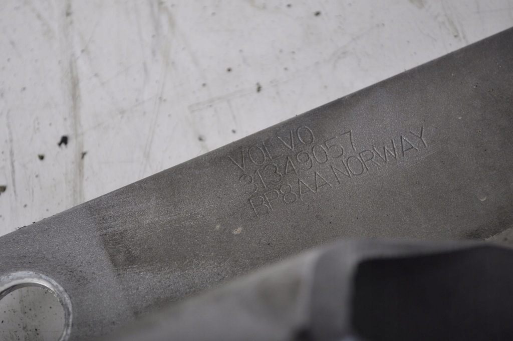 фото №10, Volvo s60 ii v60 балка бампера перед 31349057