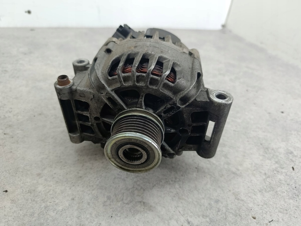 Генератор peugeot 207 v761548480 2612380a tg12c120 210009260 1.6 thp Недорого