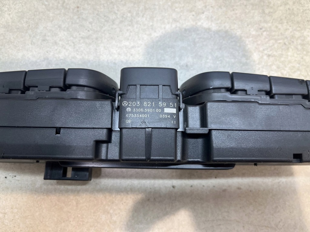 фото №7, Панель переключатели mercedes w203 2.0 2038215951