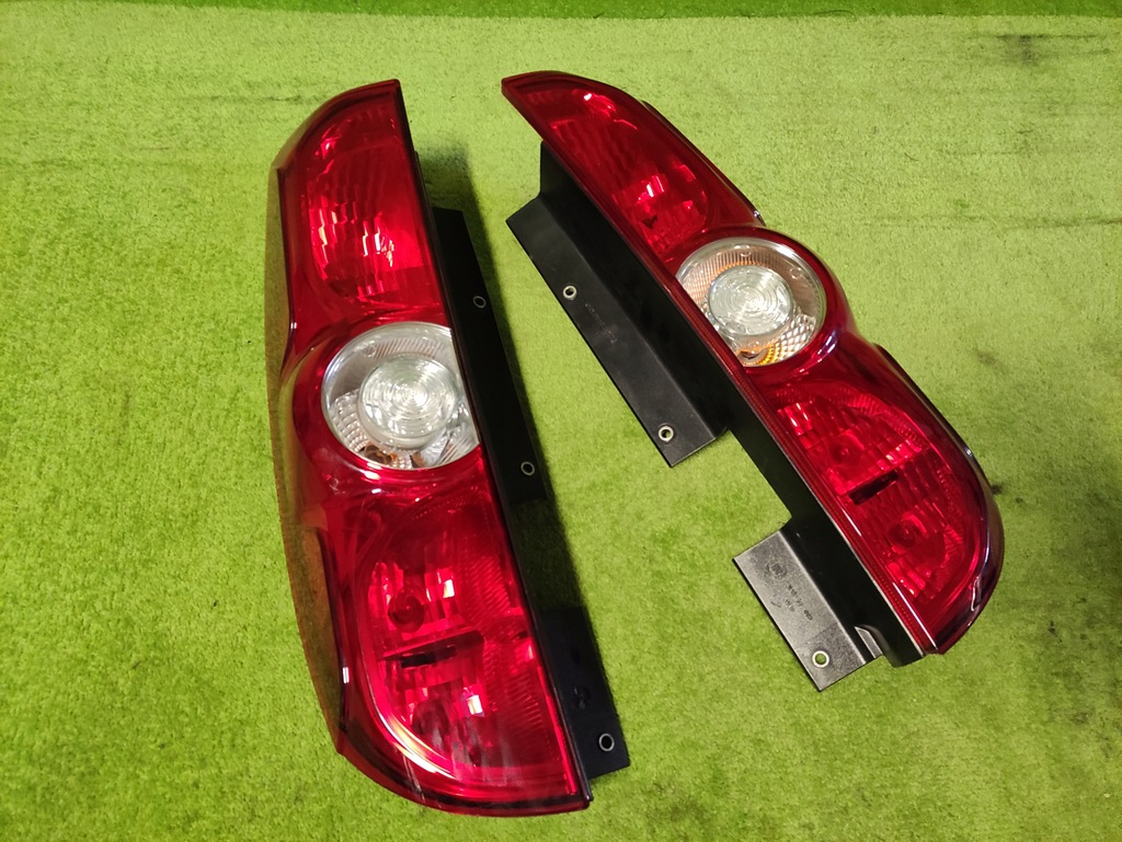 фото №1, Fiat doblo ii combo 10- лампа ліва задня задня