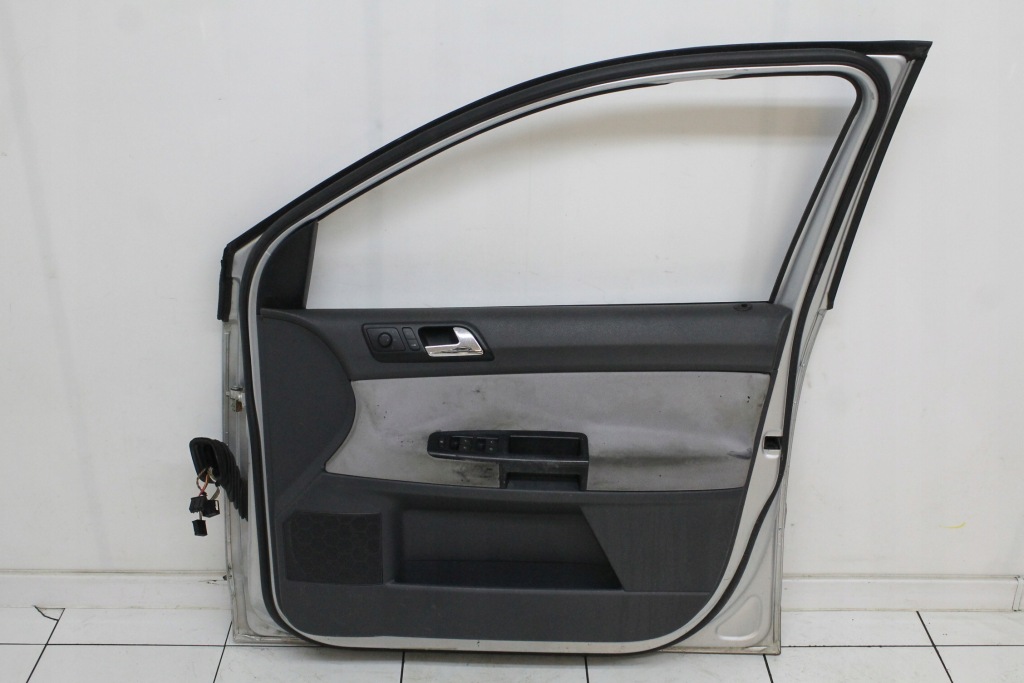 фото №10, Двері правий перед праве передні volkswagen vw polo 9n cross 2001r- la7w